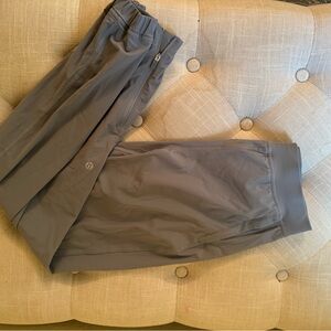 Women’s lulu joggers